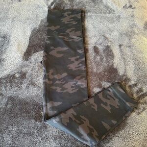 SPANX Green and Gray Camouflage Leggings